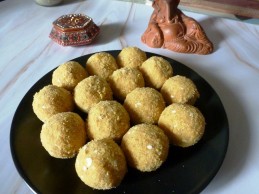 Chana Dal Ladoo(Without Refined Sugar) Recipe